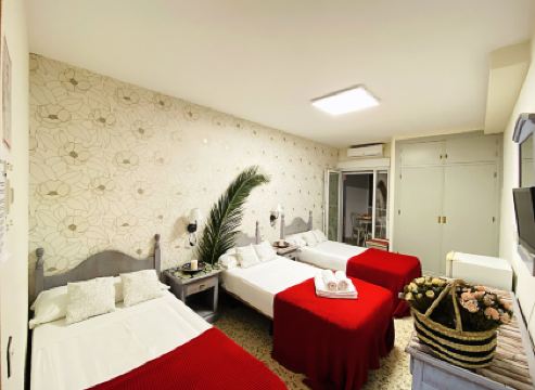 Hostal Azahara Nerja