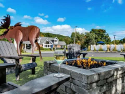 Top Notch Inn Hotels in Coos County