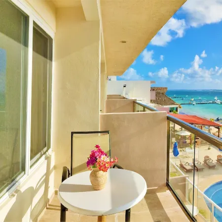 Hacienda Morelos Beachfront Hotel