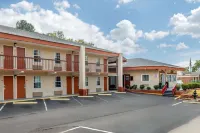 Econo Lodge Fort Jackson فنادق في كولومبيا
