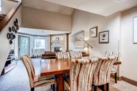 Village at Breckenridge Resort - balcón