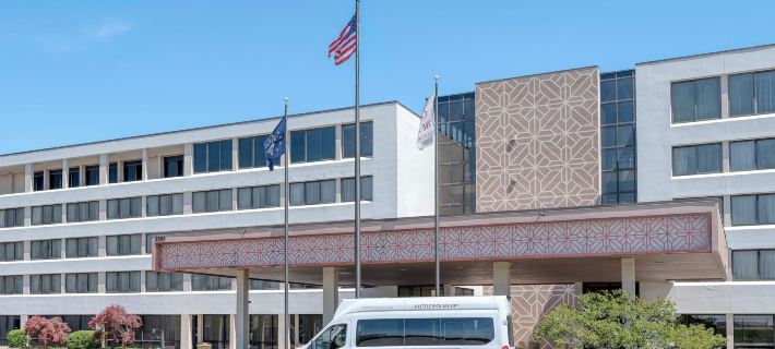Crowne Plaza INDIANAPOLIS-AIRPORT by IHG Hotel a Indianapolis