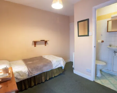 The Coach and Horses Hotels in Chertsey