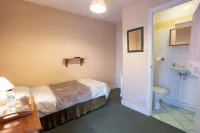 The Coach and Horses Hotels in Chertsey