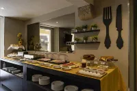 Riversuites - breakfast