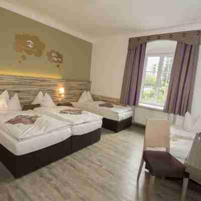 Dollinger Rooms
