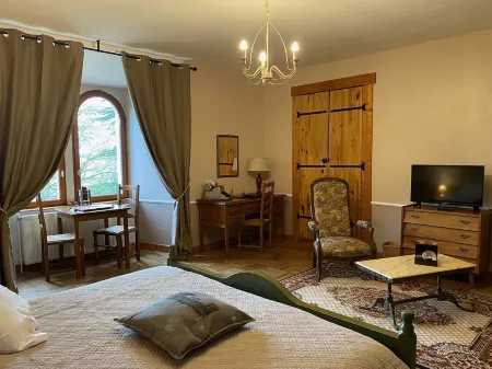 Bed and Breakfast le Château de Morey Отели в г. Понт-а-Муссон