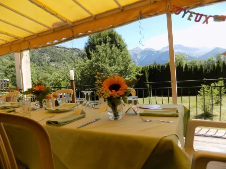 Le Vieux Tilleul Отели рядом с достопримечательностью «Lac du Lauzet-Ubaye»