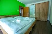 Fine Restaurant & Apartments - Homestays