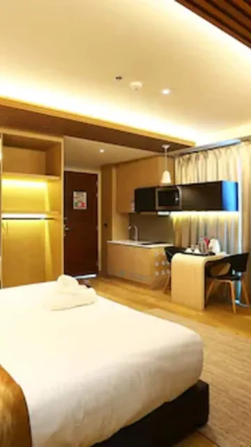 Exclusive Montana Studio King Bedded