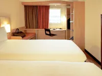 Ibis Aix-en-Provence Hotels in Le Tholonet