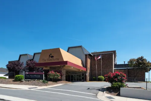 Hawthorne Inn & Conference Center - 3-Star