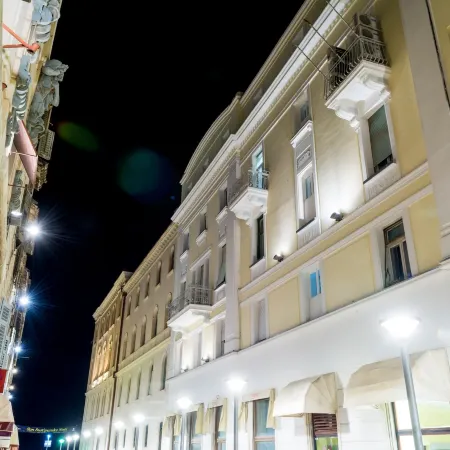 Procurator 7 Luxury Rooms