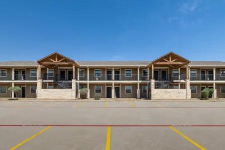 Eagle's Den Suites Big Spring a Travelodge by Wyndham