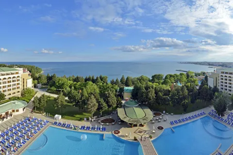 Sol Nessebar Palace Resort & Aquapark - All Inclusive