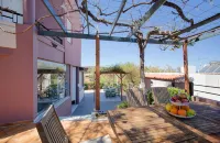 Yasmine Apartments and Rooms