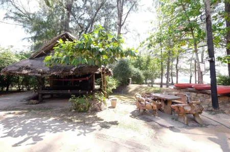 Fisherman's Huts Отели в г. Sikao