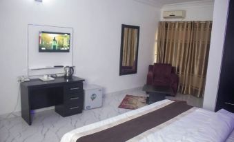 Dolly Hills Hotel