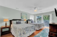36 Lagoon Villa by AvantStay Fishing Dock Views Отели рядом с достопримечательностью «Айл оф Палмс Бич»