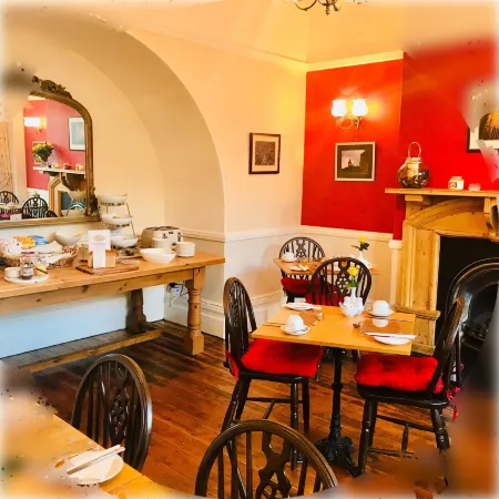 St. Raphael Guest House Отели рядом с достопримечательностью «Margaret Clitherow Shrine»