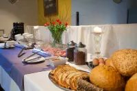B&B De Dubbelmolen - breakfast