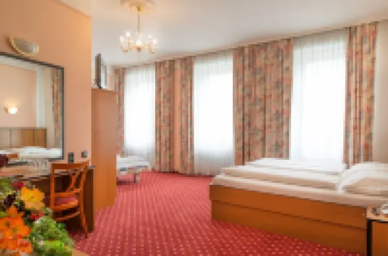 Garten- Und Kunsthotel Gabriel City