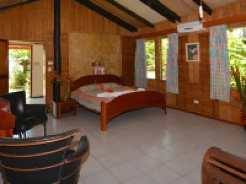 馬拉浮塔妙妮小屋 恩加梅阿島酒店