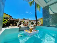 Pousada Villa del Sol - مسبح