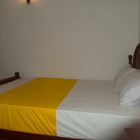 Amada Lake View Homestay