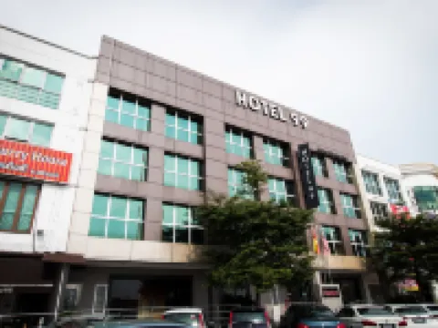 Hotel 99 Bandar Puteri Puchong Hotels near Kinrara Metta Buddhist Society