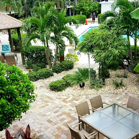 Dolphin Key Resort - Cape Coral