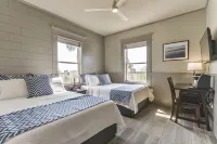 Harborwalk Lodge Hotels in Hitchcock