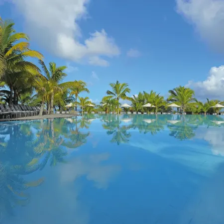 Victoria Beachcomber Resort & Spa
