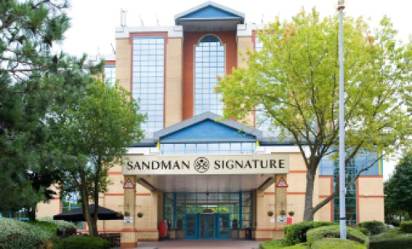 Sandman Signature London Gatwick Hotel