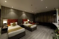 Hotel Deep Clarks Inn Lucknow