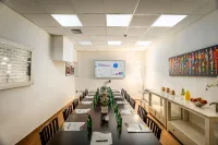 ベンジャミン ヘルツリーヤ ビジネス ホテル