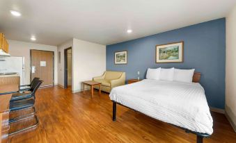 Studio 6 Extended Stay Oklahoma City Norman OK