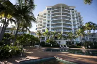 Mariners North Holiday Apartments - spa