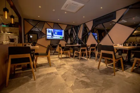 Anatolia Inn Отели рядом с достопримечательностью «Yiğit Alışveriş Merkezleri - Pendik Şube»