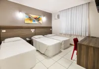 센트로마 호텔 발네아리오캄보류 호텔