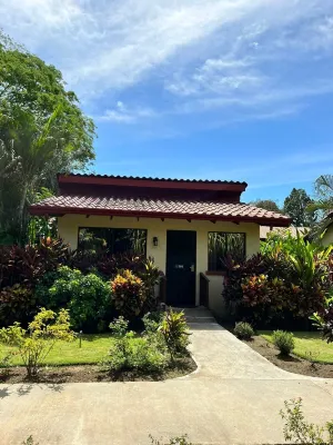 La Foresta Nature Resort Hotels in Naranjito