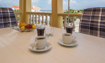 Apartments Delic Pejic