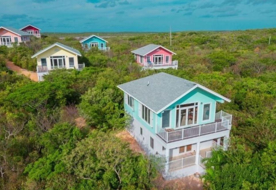 빌라에서 바라본 석양의 모습