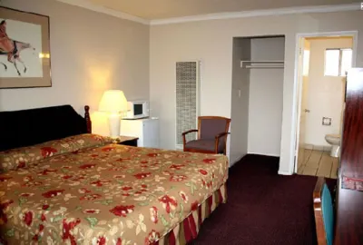 Sunset Inn and Suites West Sacramento Hotels in West Sacramento