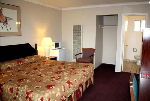 Sunset Inn and Suites West Sacramento Hotels in West Sacramento