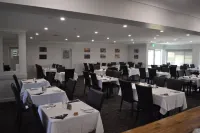 Bushman's Motor Inn - breakfast