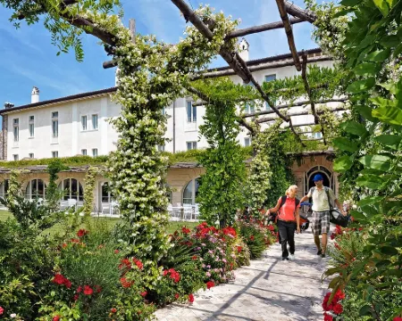 聖維吉里奧科爾沃高爾夫出租公寓 波佐倫戈酒店