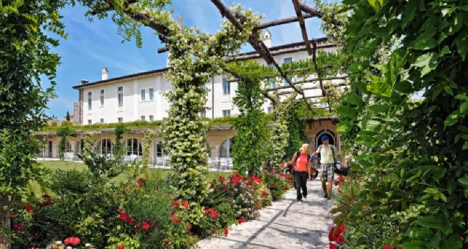 聖維吉里奧科爾沃高爾夫出租公寓