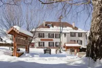 Hotel le Chalet Hotels in La Mure