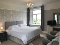 Cedar House Hotels near Cleeve Abbey